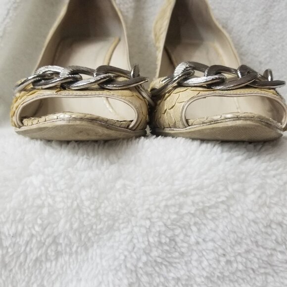 PRICE DROP-CHANEL Ivory Metalic Snake Skin heels - Picture 12 of 13